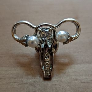 Uterus pin